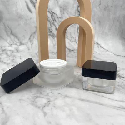 Guci Kosmetik Plastik Persegi Wadah Kecil Topi Hitam 15g 30g Warna Disesuaikan