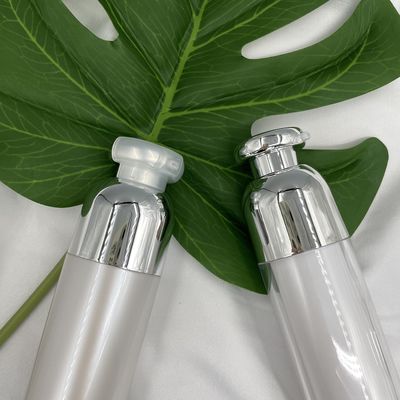 Botol Pompa Kosmetik Mewah Dinding Ganda 15ml ABS Wadah Kecil Dengan Klip
